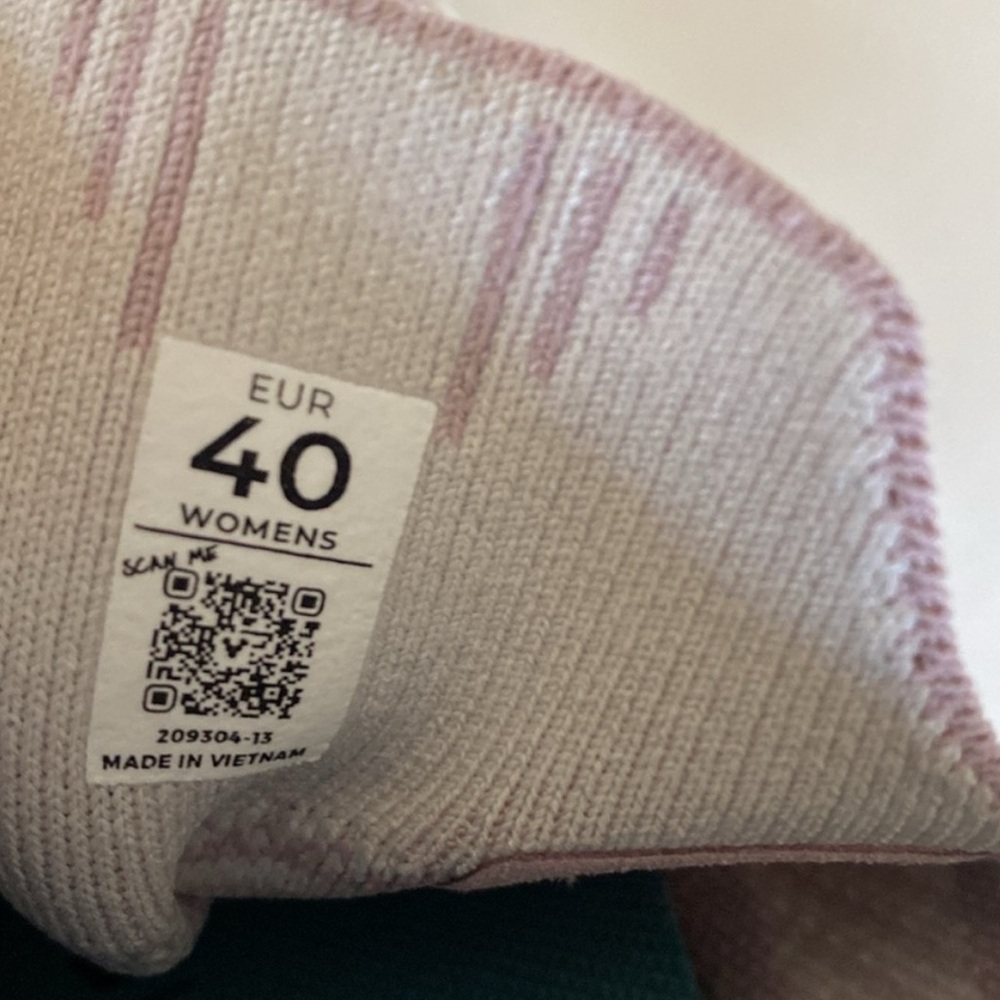Vivo Barefoot Women's Shoes in Light Purple and White - Picture 4 of 11